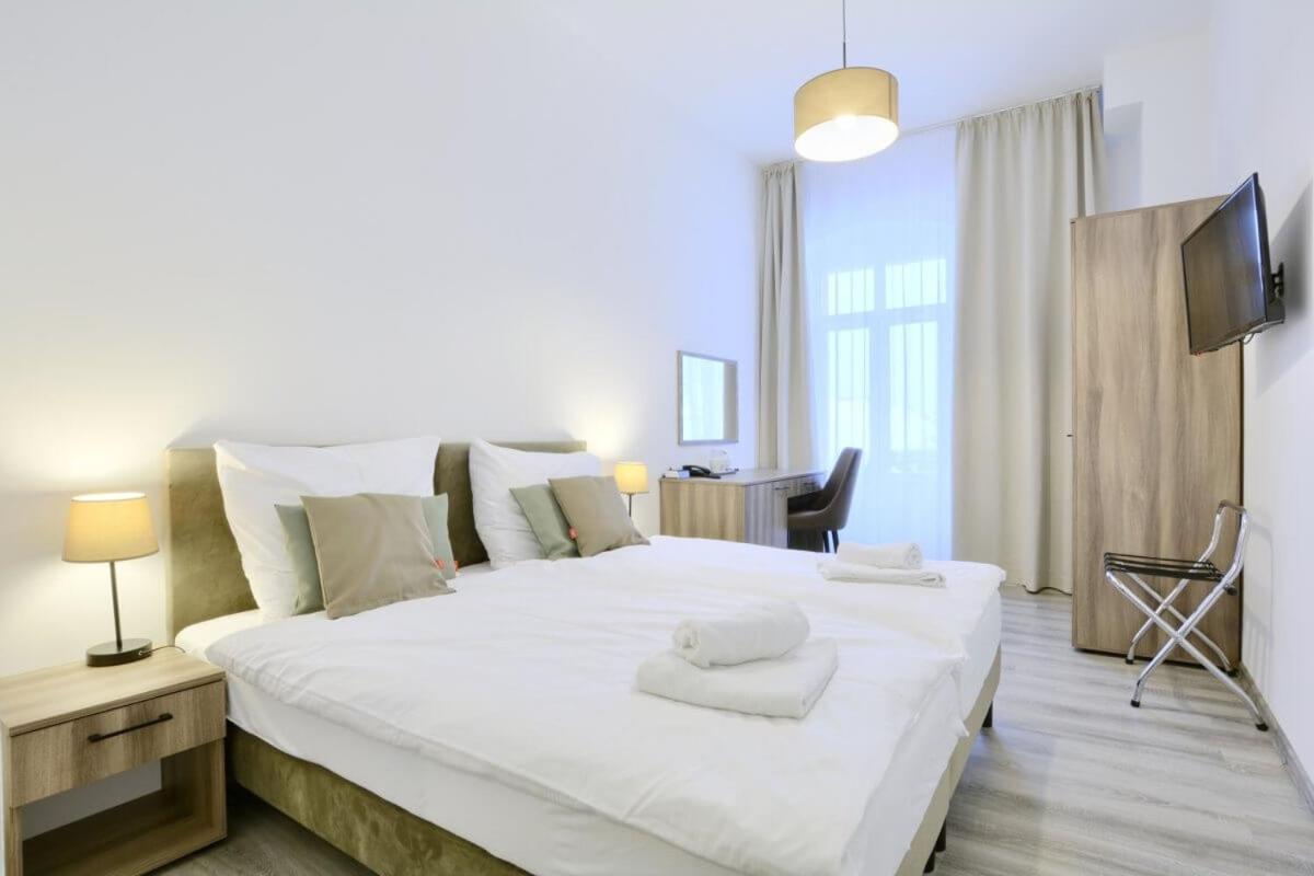 Hotel Krysztal Сверадув-Здруй Экстерьер фото