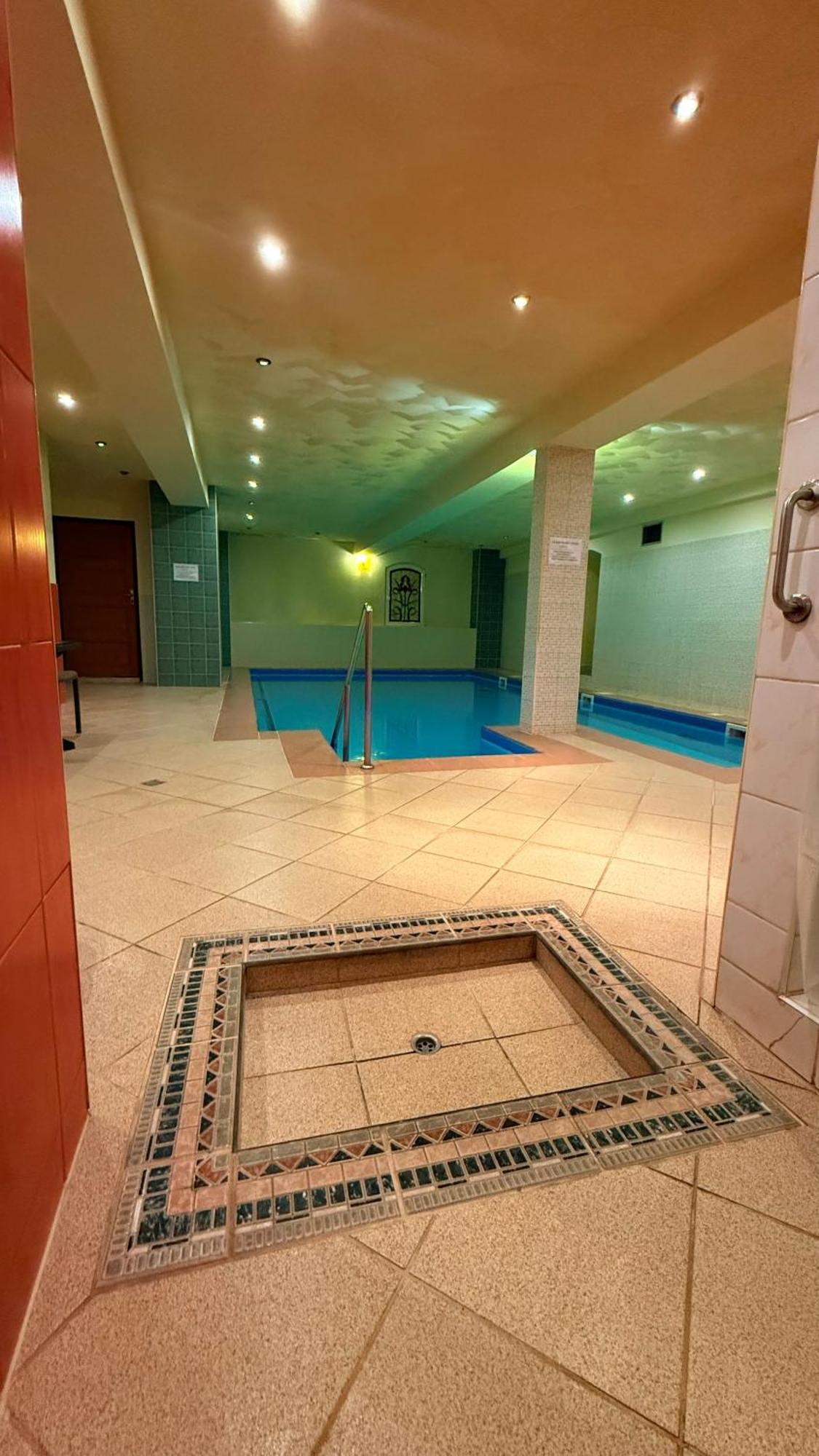 Hotel Krysztal Сверадув-Здруй Экстерьер фото